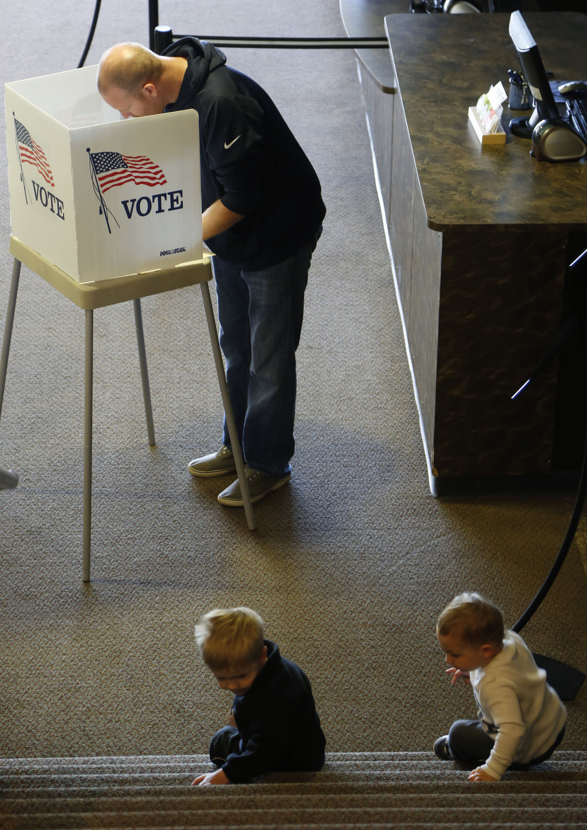 110816mp-Voting-cf-1
